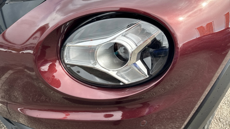 Nissan Juke 1.0 DiG-T 114 N-Connecta 5dr Petrol Hatchback